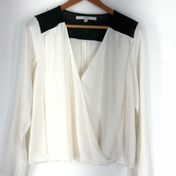 NWT Guess “Glenda” wrap blouse - Picture 2 of 7